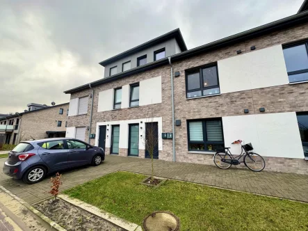 Außenansicht - Wohnung mieten in Oldenburg - Moderne Maisonettewohnung mit Balkon in Eversten