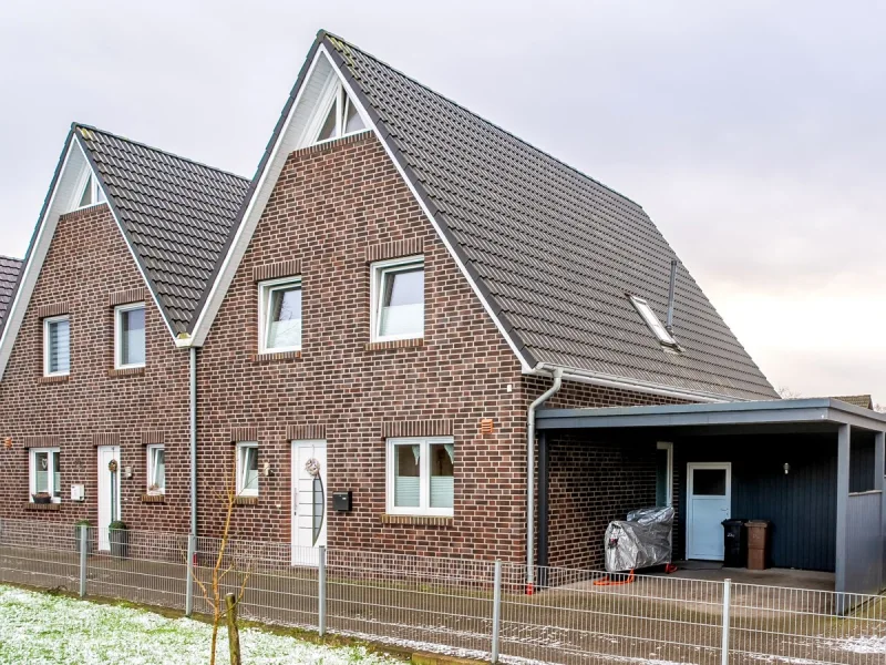 Außenansicht - Haus kaufen in Edewecht - Neuwertige Doppelhaushälftein Edewecht