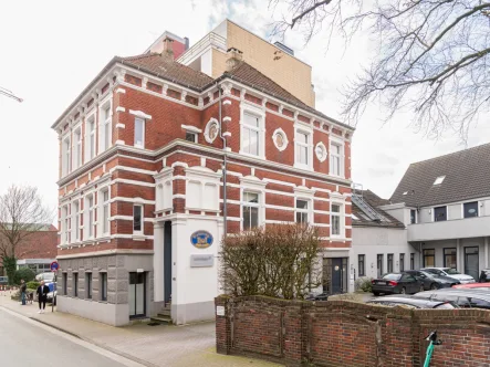 Straßenansicht - Büro/Praxis kaufen in Oldenburg - Bürofläche zur Kapitalanlage Nähe Oldenburger Hafen