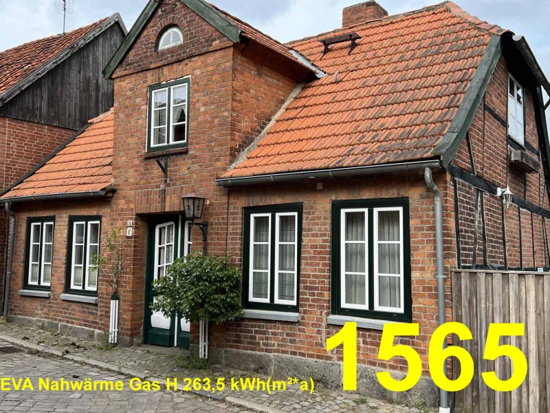 Straßenansicht - Haus kaufen in Oldenburg in Holstein - OSTSEE-Kauf//Oldenburg/Holst./top Wohnen/Zentrum/ Wohnfl 115 m²/Grdstck ca. 220 m²/Neuer Preis/VHB 225.000 EUR