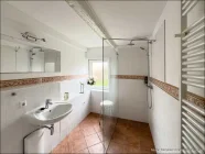 Erdgeschoss modernisiertes Bad im Erdgeschoss