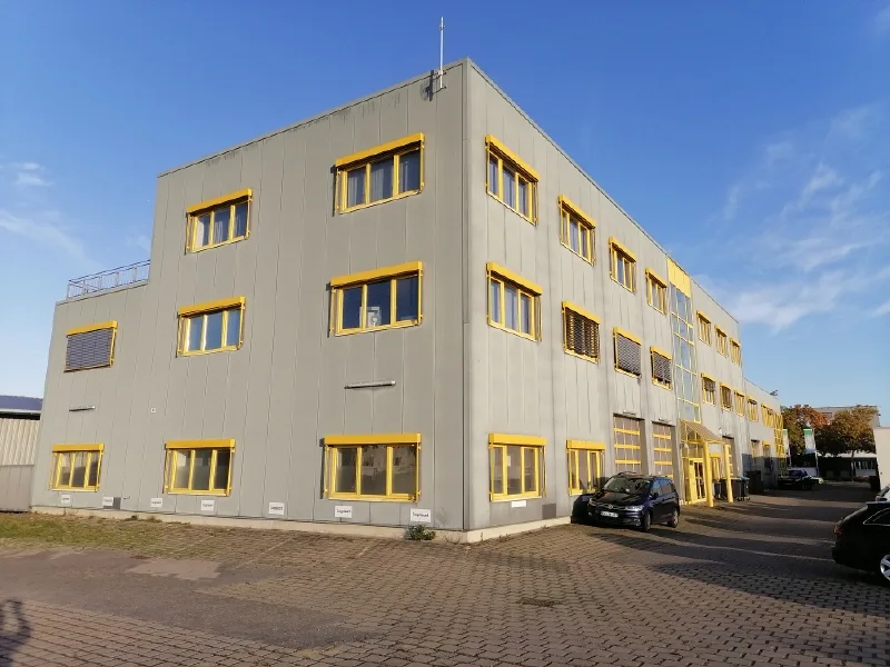 Außenansicht - Büro/Praxis mieten in Wolfsburg - Bürofläche mit Dachterrasse an der Sonnenseite zu vermieten!