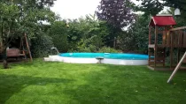 Garten mit Pool