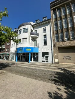 Außenansicht (2) - Wohnung mieten in Wilhelmshaven - Helle 4-Zimmer-Wohnung mit Dachterrasse und Einbauküche über 2 Etagen in der Innenstadt!