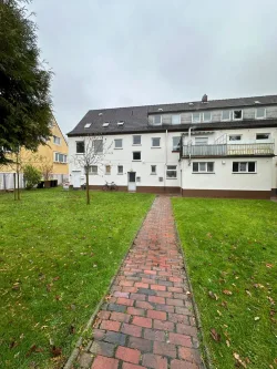 Außenansicht (4) - Wohnung mieten in Wilhelmshaven - Gemütliche 2 ZKB-Wohnung mit Einbauküche in Fedderwardergroden!