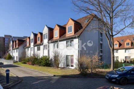 Hausansicht - Wohnung kaufen in Lüneburg - Für Anleger: 1 Zimmer-Wohnung in der Innenstadt.