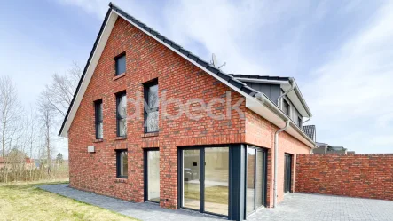 Außenansicht  - Haus kaufen in Neetze - Einziehen und wohlfühlen - Neubau - Doppelhaushälfte in Neetze.