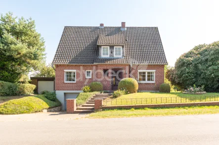 Ansicht - Haus kaufen in Eyendorf - Charmanter Rotklinker mit Potenzial in bester Familienlage.