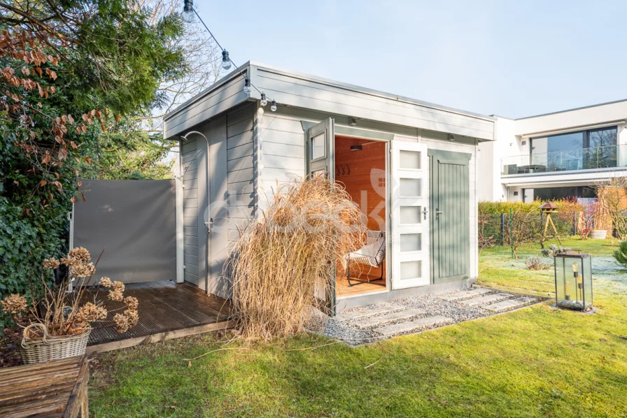 Sauna mit Außendusche