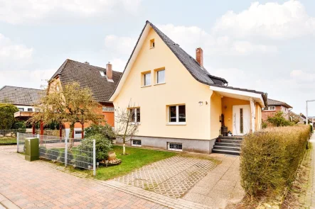 Titelbild - Haus kaufen in Seevetal - Saniertes Einfamilienhaus in Seevetal-Fleestedt!