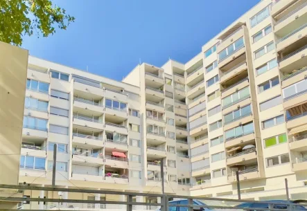 1 - Wohnung kaufen in Hameln - METEOR IMMOBILIEN : Single-Appartment im Bellevuecenter