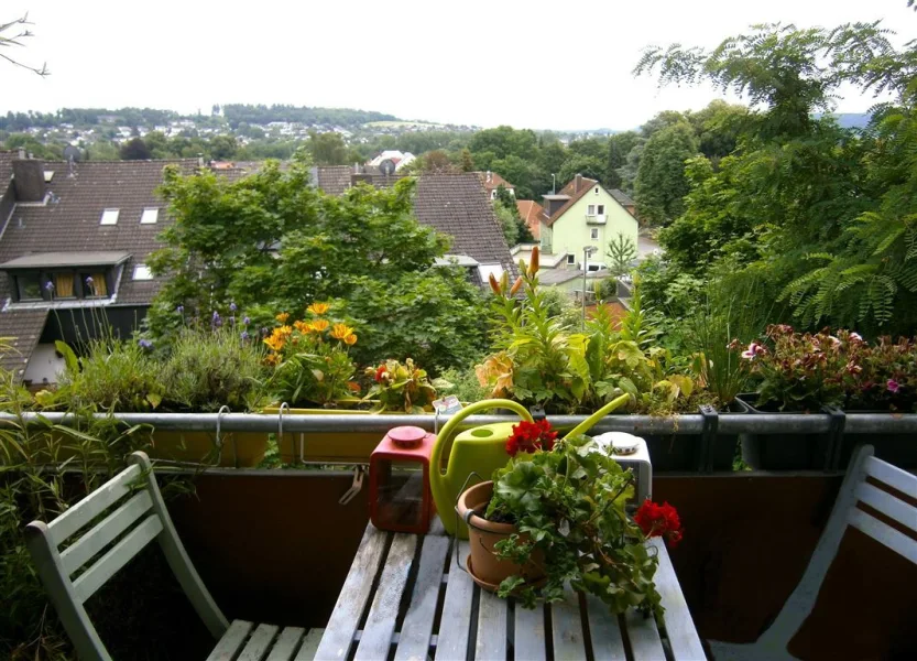 1 - Wohnung kaufen in Hameln - METEOR IMMOBILIEN : MIt schönem Blick bis zum Ohrberg...