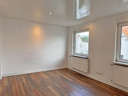 Wohnzimmer 1. OG - Wohnung mieten in Nordhorn - Geräumige Maisonette-Wohnung in Nordhorn zu vermieten!