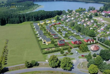 Luftbild 13/93 - Haus kaufen in Mirow - Neubau Ferienhäuser im Ferienpark Mirow im schönen M/VEine Investition fürs Leben! Provisionsfrei!