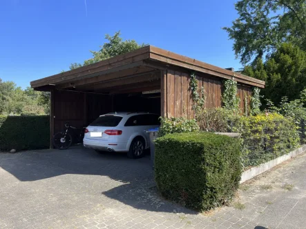 Bild1 - Haus kaufen in Peine - Reserviert ! Peine Stadt / Großes Zweifamilienhaus in sehr guter Lage ( Nähe Herzberg )
