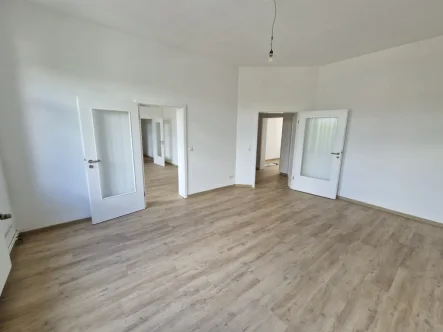 Bild1 - Wohnung mieten in Peine - Peine Zentrum / Sanierte 4-Zimmer-Wohnung mit Balkon und Gartennutzung