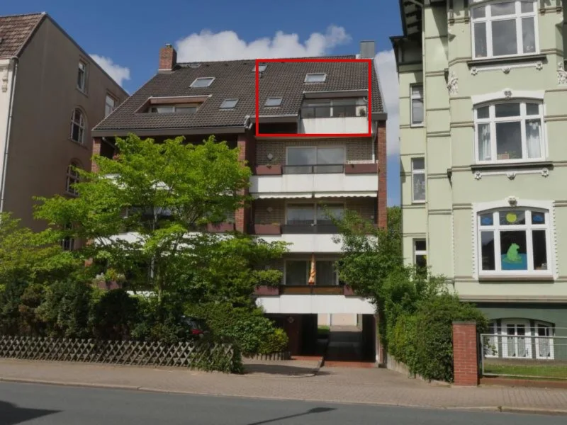 Wohnzimmer - Wohnung kaufen in Cuxhaven - Elegante 3-Zimmer-Wohnung mit Blick aufs Wasser