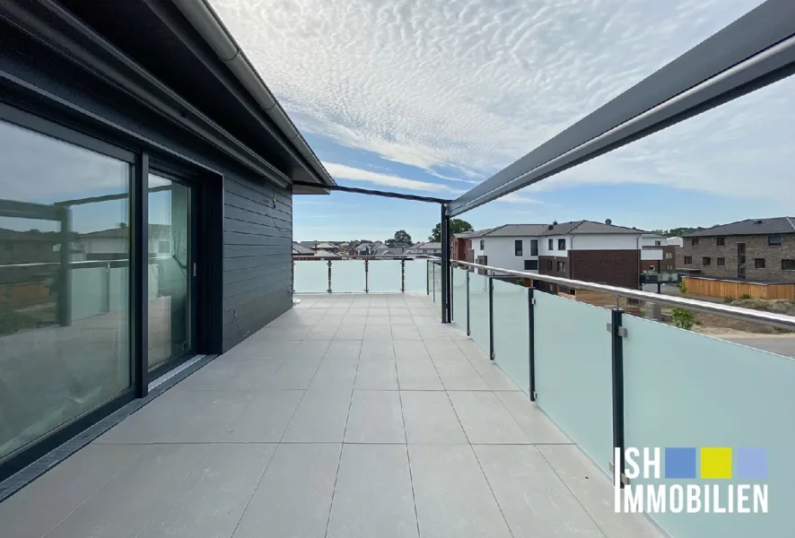 Dachterrasse (Referenzgebäude) - Wohnung kaufen in Fredenbeck - Über den Dächern von Fredenbeck: 2-Zimmer-Penthouse mit großer Dachterrasse