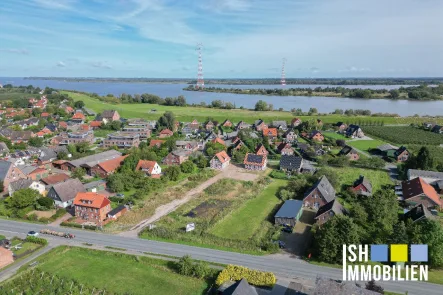 Luftbild - Haus kaufen in Hollern-Twielenfleth - Elbnah im Alten Land - Fachwerkliebe Haus Elbe 1