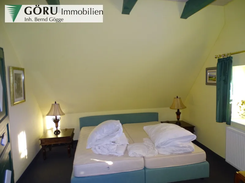 Schlafzimmer Dachgeschoss Vorderhaus