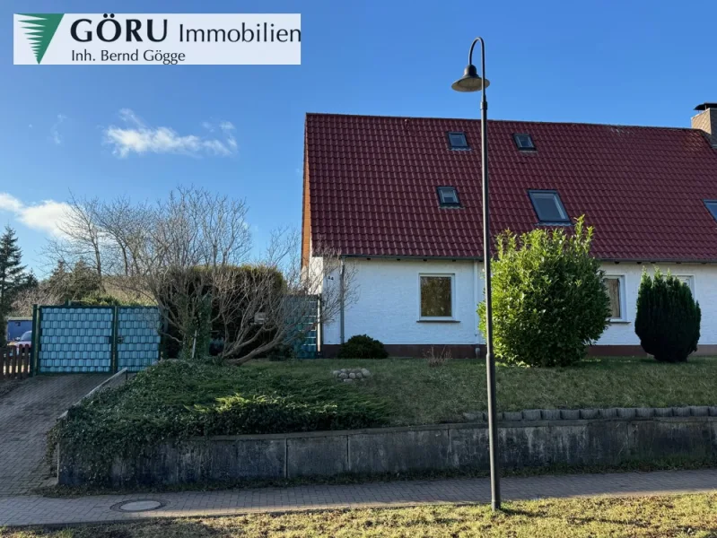 Haupthaus Vorderansicht - Haus kaufen in Putbus - Kaufpreis auf Anfrage - Zwei auf einen Streich - Großzügiges Einfamilienhaus mit zusätzlichem Wohnhaus