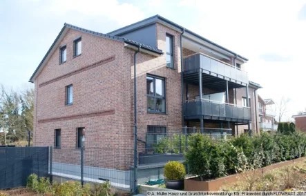 Ansicht Balkonseite 1 - Wohnung kaufen in Hanstedt - Über den Dächern von Hanstedt!