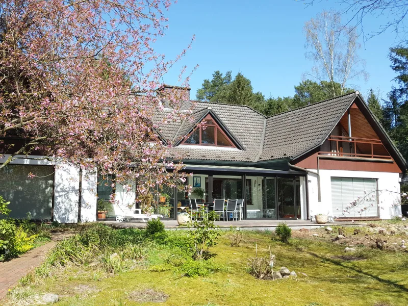  - Haus kaufen in Buchholz - Mehrgenerationenhaus mit viel Potenzial