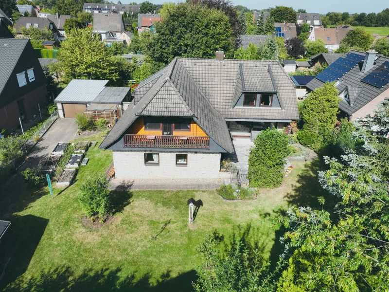 Totale - Haus kaufen in Buchholz - Altbaucharme trifft auf Moderne - Ein Haus für viele Wohnkonzepte