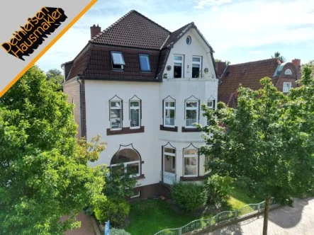  - Wohnung mieten in Heide - Sonnige 5 Zimmer-Altbau-Wohnung mit Charme in gefragter Wohnlage in Heide, Kreis Dithmarschen