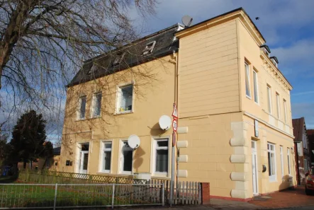 Außenansicht - Wohnung kaufen in Brunsbüttel - Gepflegte 2-Zimmer-Eigentumswohnung in Ortsrandlage in Brunsbüttel!