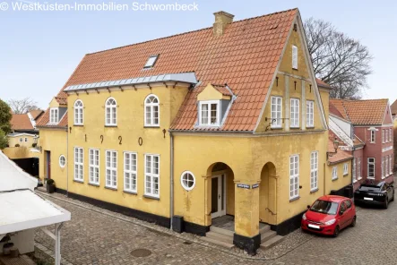 Außenansicht - Haus kaufen in Ærøskøbing - Exklusive historische Villa im Zentrum von Ærøskøbing!