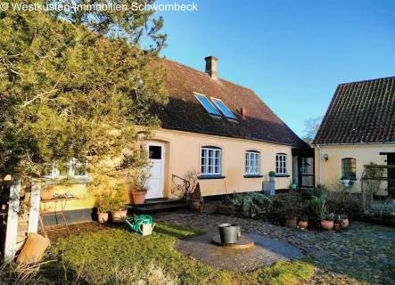 Außenansicht - Haus kaufen in Ærøskøbing - Sehr schöner Resthof im Zentrum von Vester Bregninge!