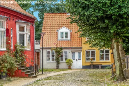 Vorderansicht - Haus kaufen in Tøndern - Romantisches Altstadthaus direkt am Park!