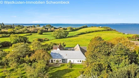 Luftaufnahme der Lage - Haus kaufen in Traneker - Langeland-Ländliches Anwesen mit viel Platz in Meeres Nähe!