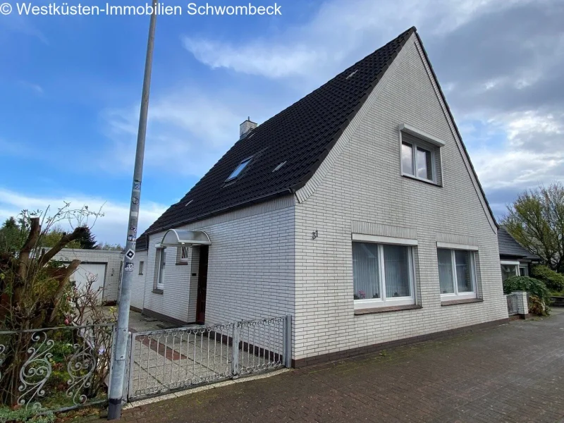 Nordansicht - Haus kaufen in Heide - Hübsches, renoviertes Haus in Innenstadtlage!