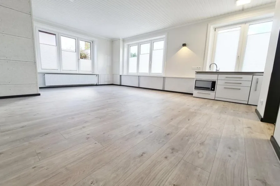 Hauptbild - Wohnung mieten in Rellingen - Schickes & modernisiertes Single-Appartement * Zentral an der A23 in Rellingen !