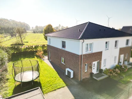 Ansicht - Haus kaufen in Buxtehude - MODERNE DOPPELHAUSHÄLFTE IN BUXTEHUDE OT HEDENDORF