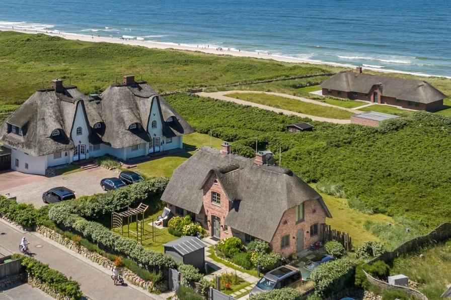  - Haus kaufen in Wenningstedt - Luxuriöses Anwesen mit Blick auf die raue Nordsee