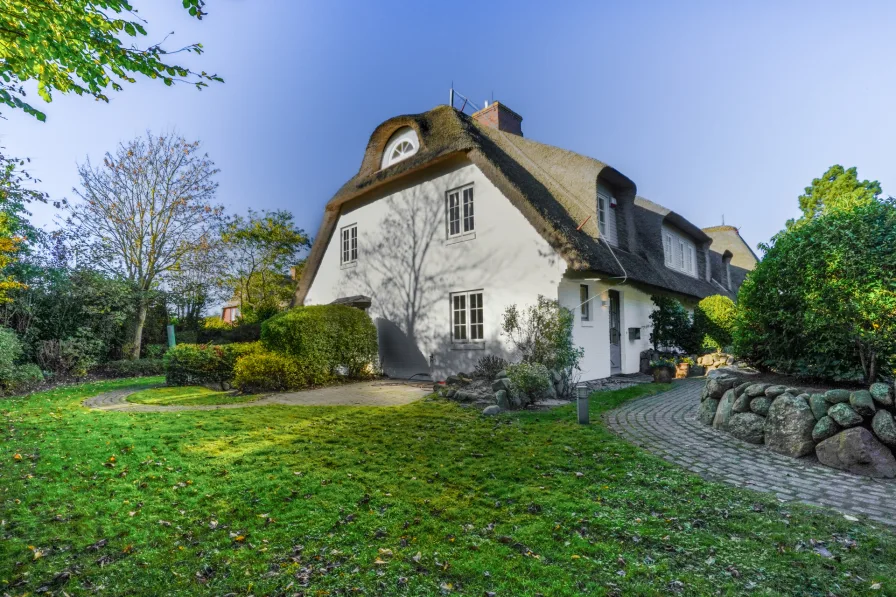  - Haus kaufen in Sylt-Ost / Keitum - Zurückgezogenes Endhausteil mit schönem Garten in Keitum