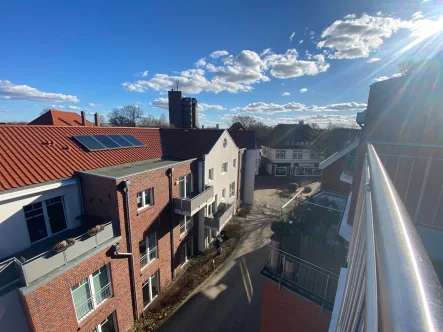 Ausblick von der Dachterrasse - Wohnung mieten in Westerstede - Moderne Dachgeschosswohnung mit großer Dachterrasse im Herzen von Westerstede!