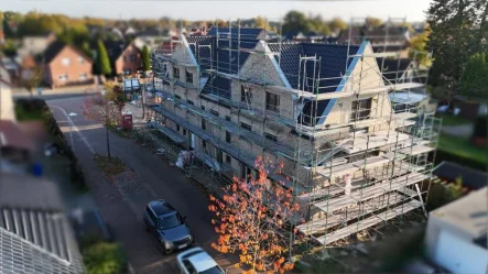 8 - Wohnung kaufen in Delmenhorst - Delmenhorst: ETW mit 4-Zimmern im EG/OG links auf knapp 129 m² Wohn- und Nutzfläche im KfW40 Standard in einem 4-Familienhaus 