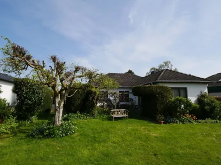  - Haus kaufen in Altenholz - Winkelbungalow in guter Wohnlage