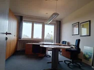 weiteres Büro im OG