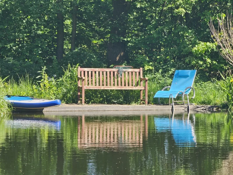 ein Sonnenplatz direkt am Teich