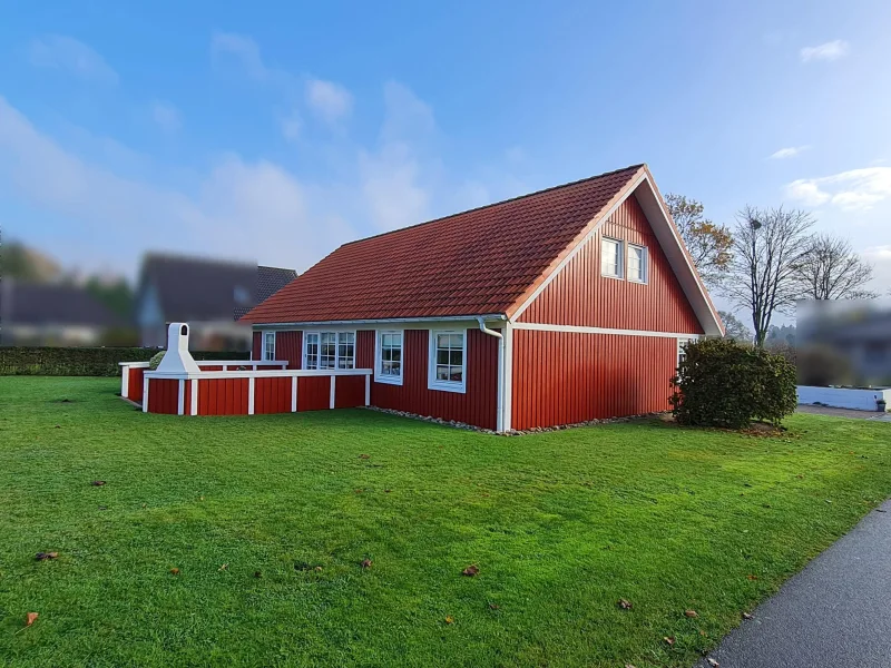 Westansicht mit Terrasse