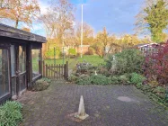 Ihr Terrassenplatz mit Blick in den Garten