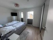 Schlafzimmer von guter Größe