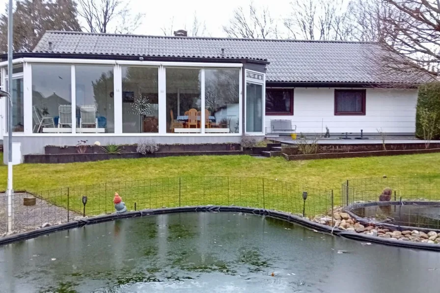 Titelbild - Haus kaufen in Rosengarten - Bungalow mit Wintergarten