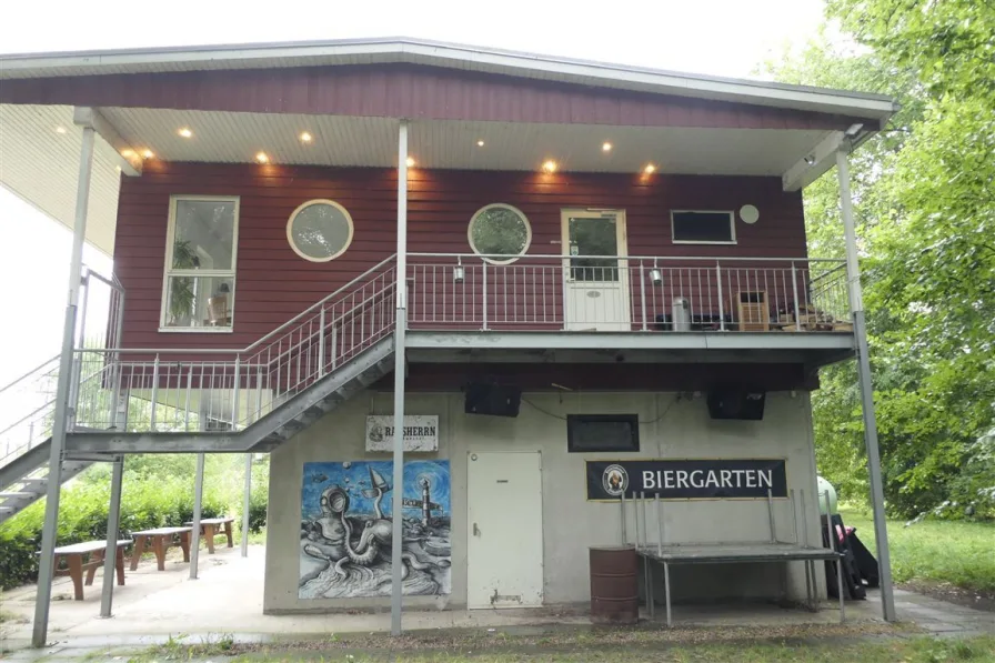 Biergarten mit Toilettenzugang