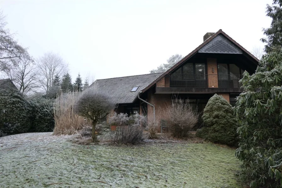 Außenansicht - Haus mieten in Buchholz in der Nordheide - ***EINFAMILIENHAUS MIT OFFENER EINLIEGERWOHNUNG ZU VERMIETEN***